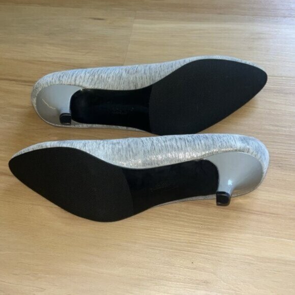 Trotters Gray Heels - Picture 3 of 5
